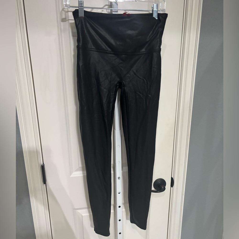 Spanx Faux Leather Black Leggings Size XL - Picture 2 of 3
